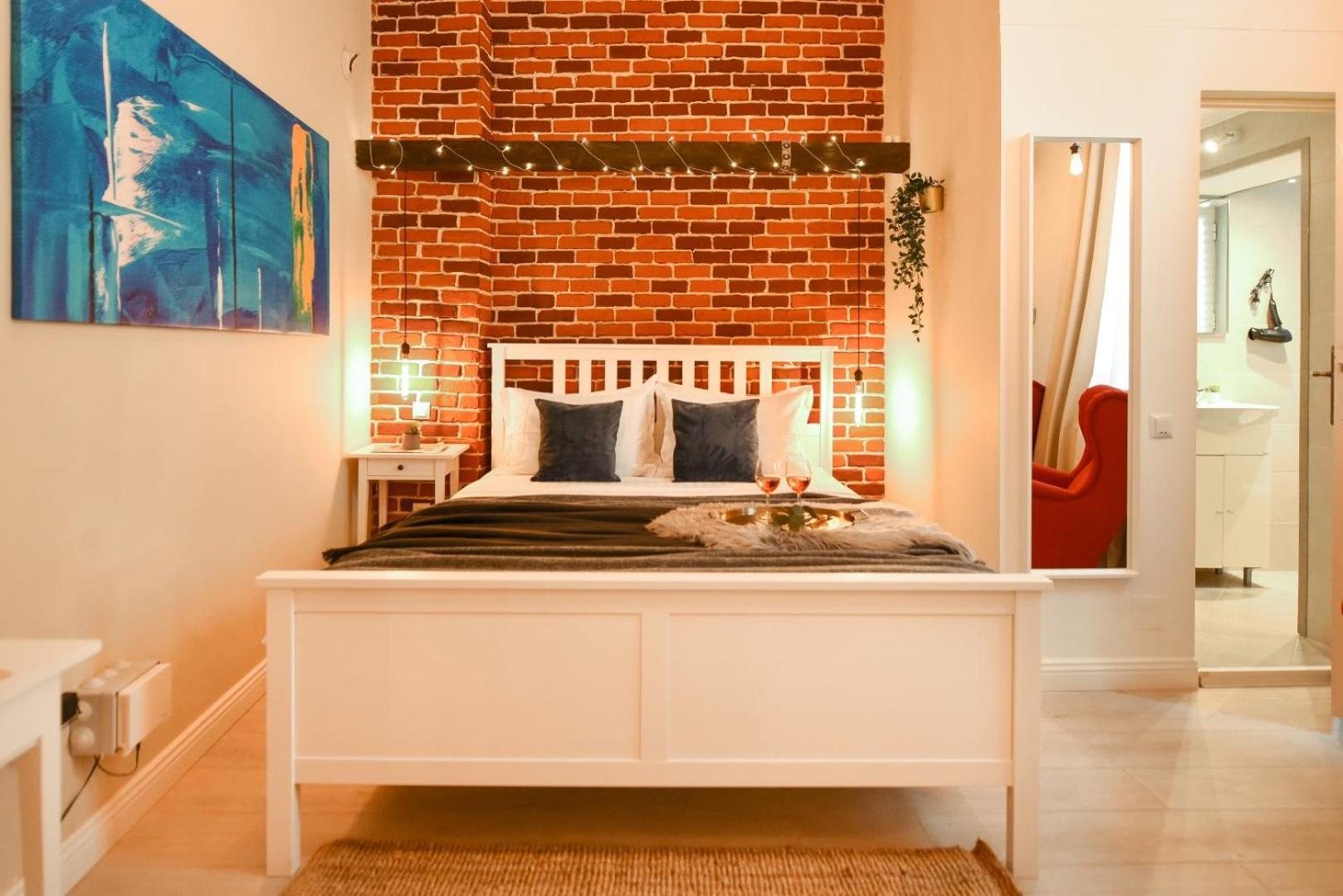 Elegant Studio - Urban Escape In Букурещ Екстериор снимка
