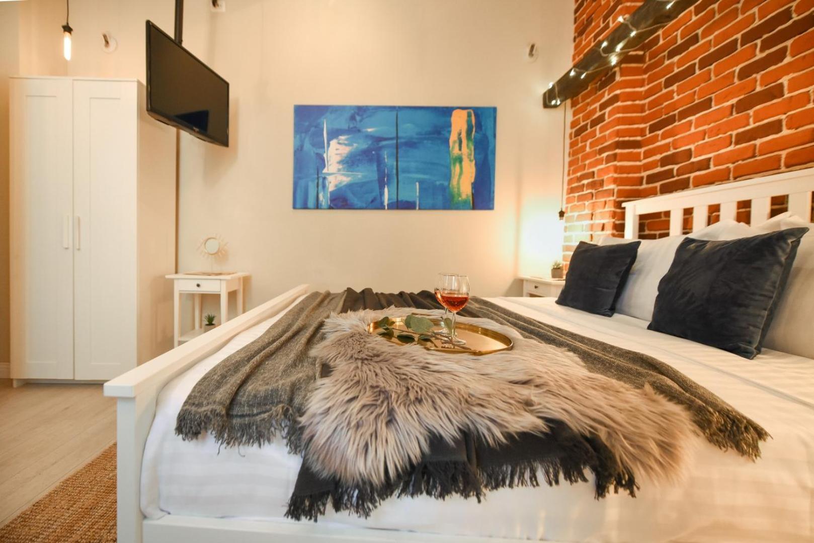 Elegant Studio - Urban Escape In Букурещ Екстериор снимка